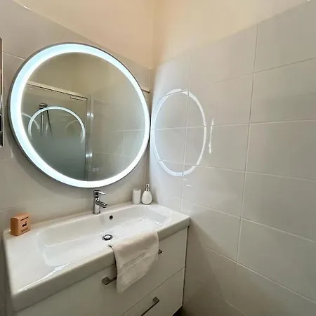 Apartment Forum Flower Spacieux T2 Au Coeur De La Reims