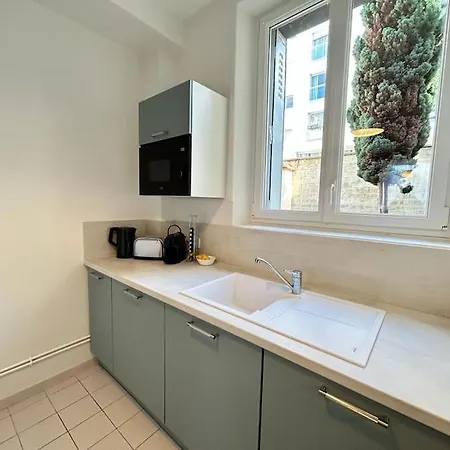 Reims - Place Du Forum Spacieux T2 Au Centre-Ville Apartament *